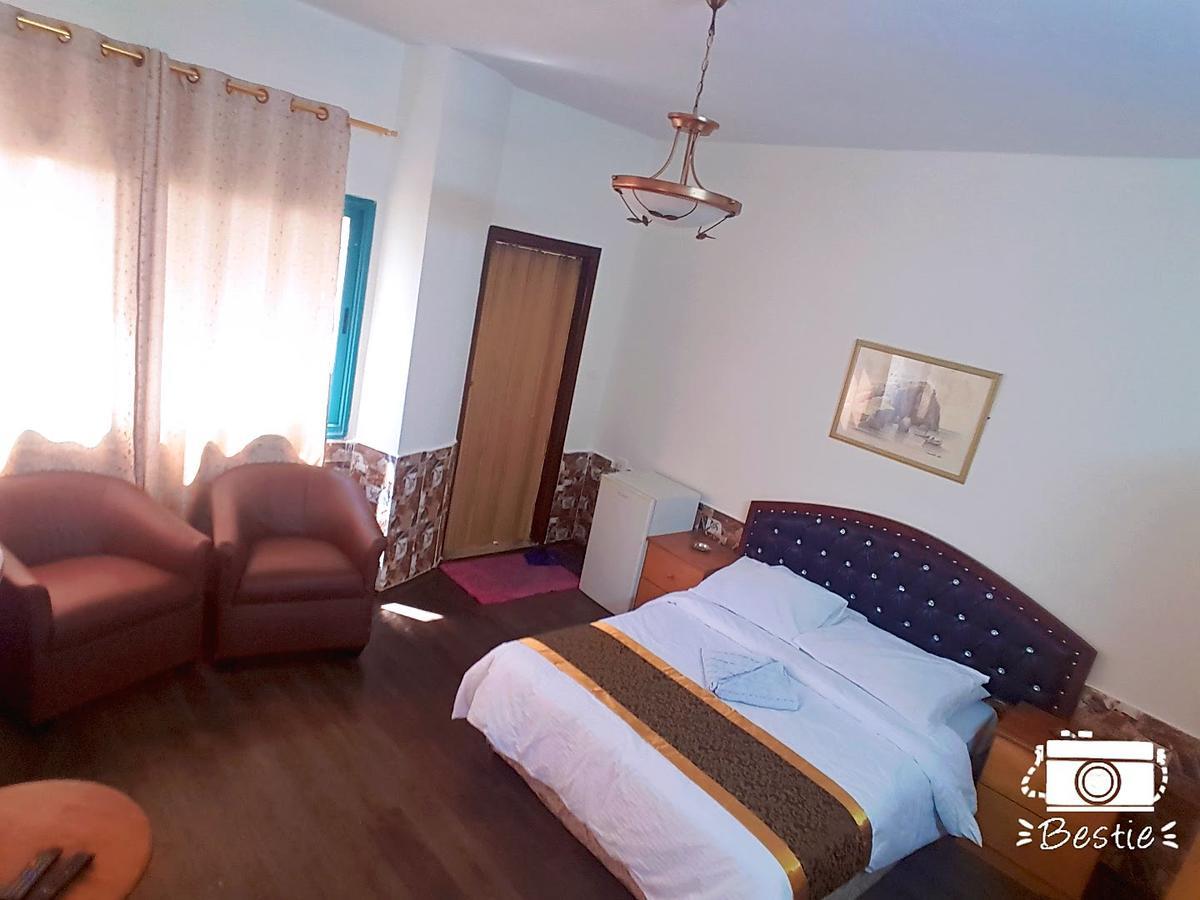 Crystal Hotel فندق كريستال ナーブルス エクステリア 写真