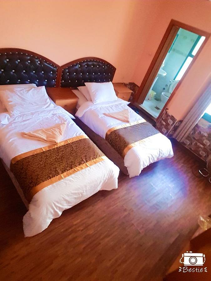 Crystal Hotel فندق كريستال ナーブルス エクステリア 写真