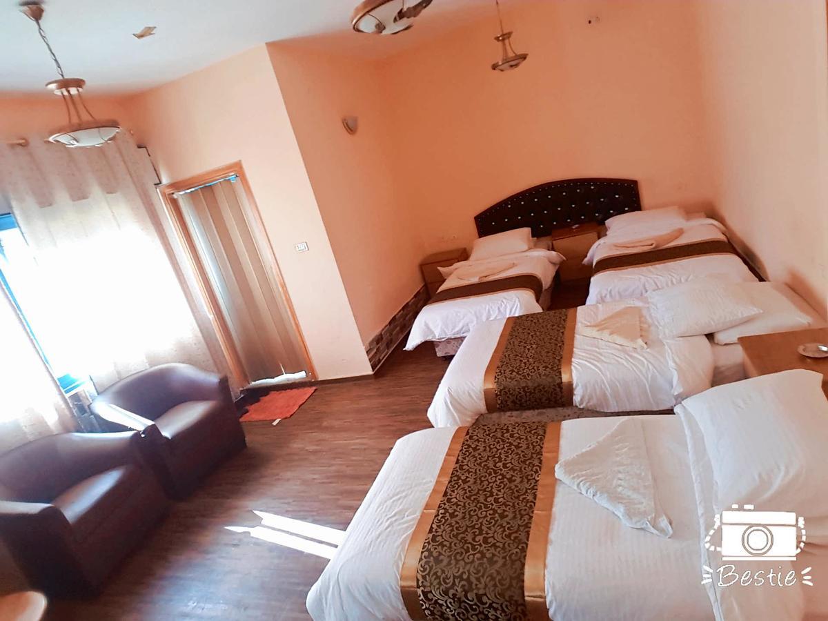 Crystal Hotel فندق كريستال ナーブルス エクステリア 写真